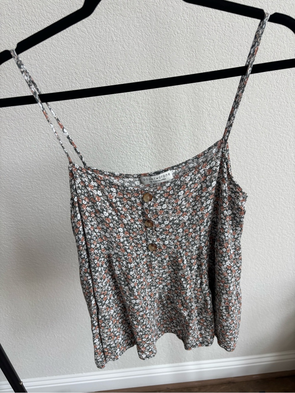 Paper Crane Floral Button-Front Cami in Rust, White & Black